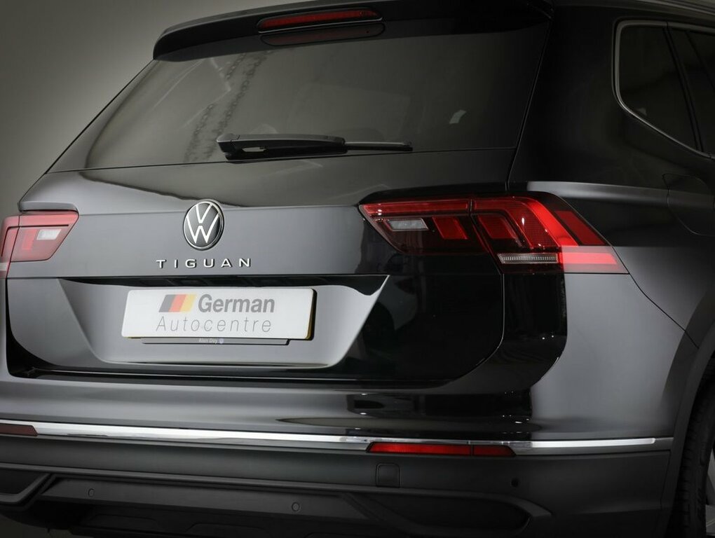 Volkswagen Tiguan Allspace 1.5L Life Black #5
