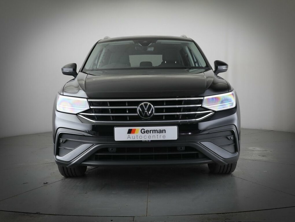 Volkswagen Tiguan Allspace 1.5L Life Black #4