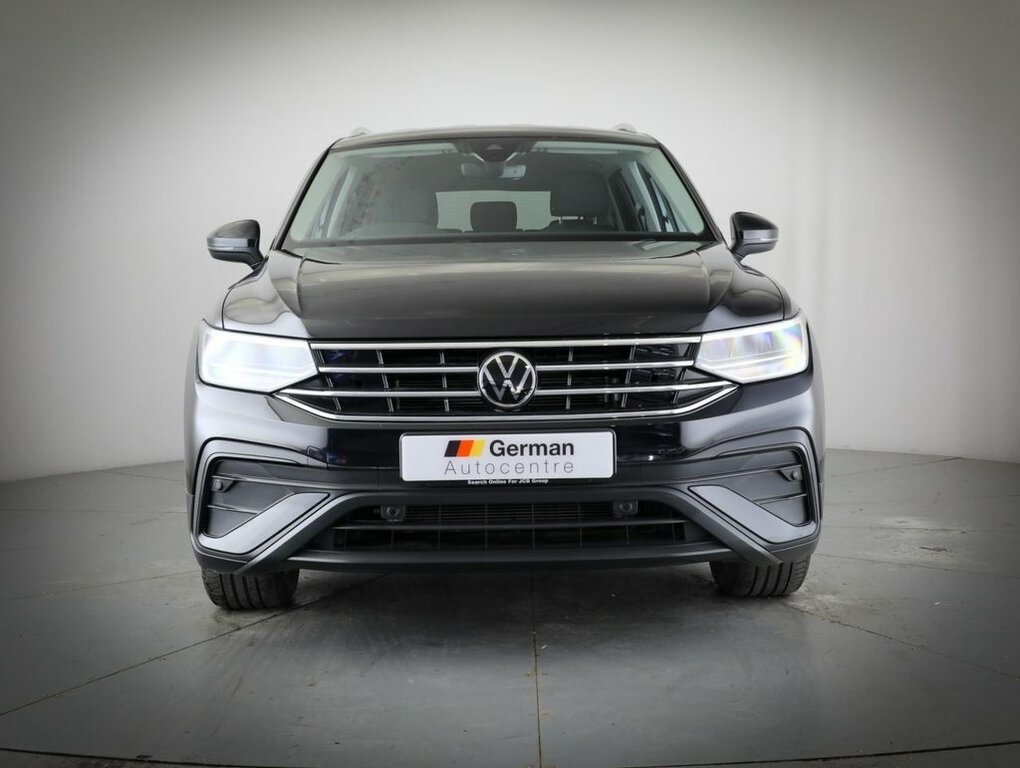 Volkswagen Tiguan Allspace 1.5L Life Black #4