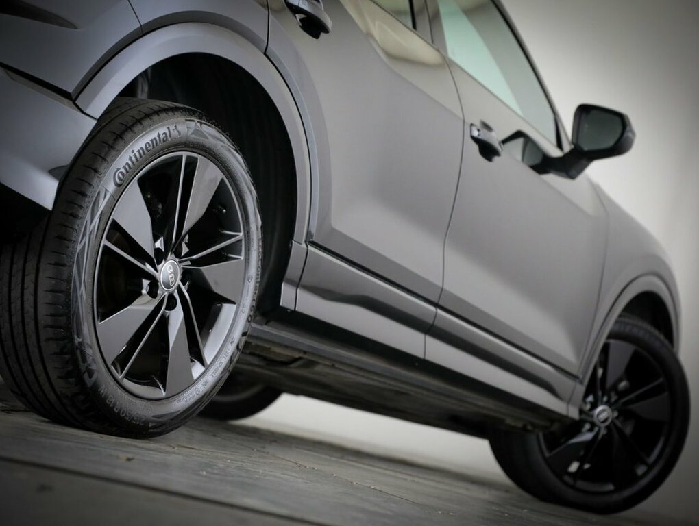 Audi Q2 1.5L S Line Black #6
