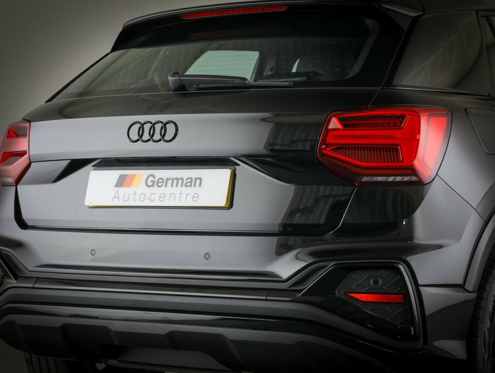 Audi Q2 1.5L S Line Black #5