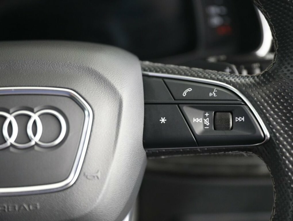 Audi Q7 Q7 Black Edition 55 Tfsi Mhev Quattro Grey #48