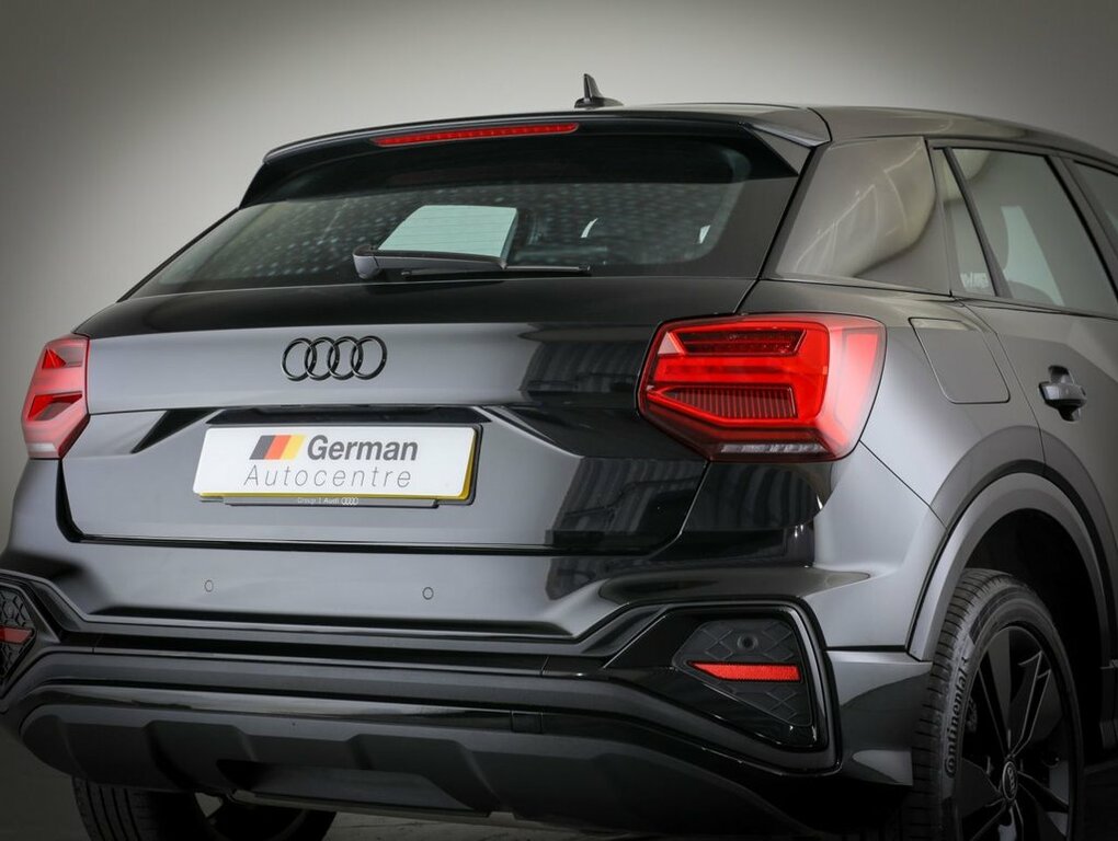 Audi Q2 1.5L S Line Black #5