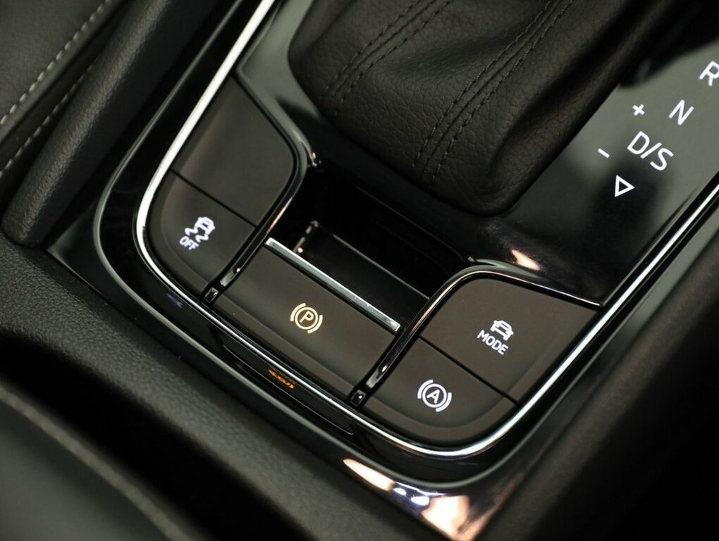 Skoda Karoq 1.5 Tsi Se Drive Black #37