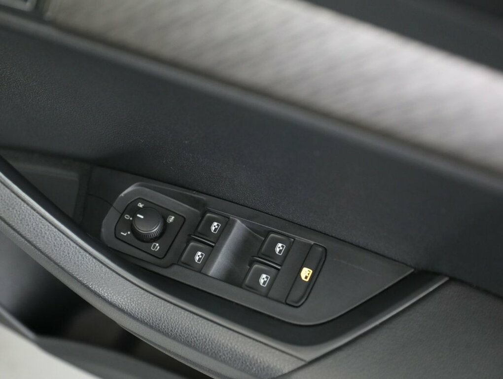 Skoda Karoq Sportline Black #35
