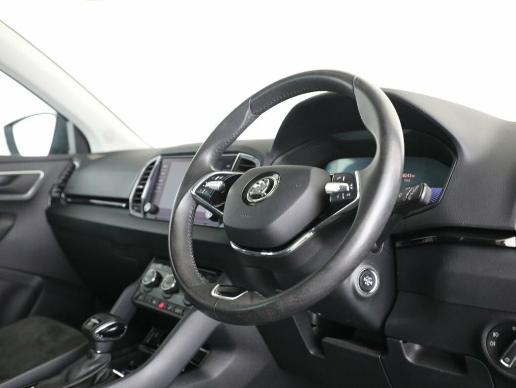 Skoda Karoq Sportline Black #37