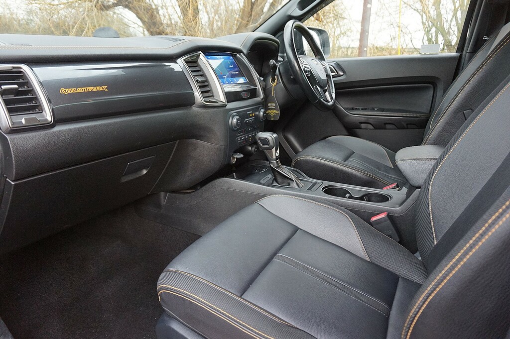 Ford Ranger Estate Black #5