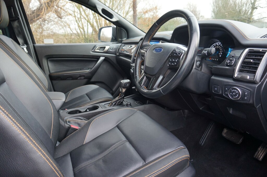 Ford Ranger Estate Black #4