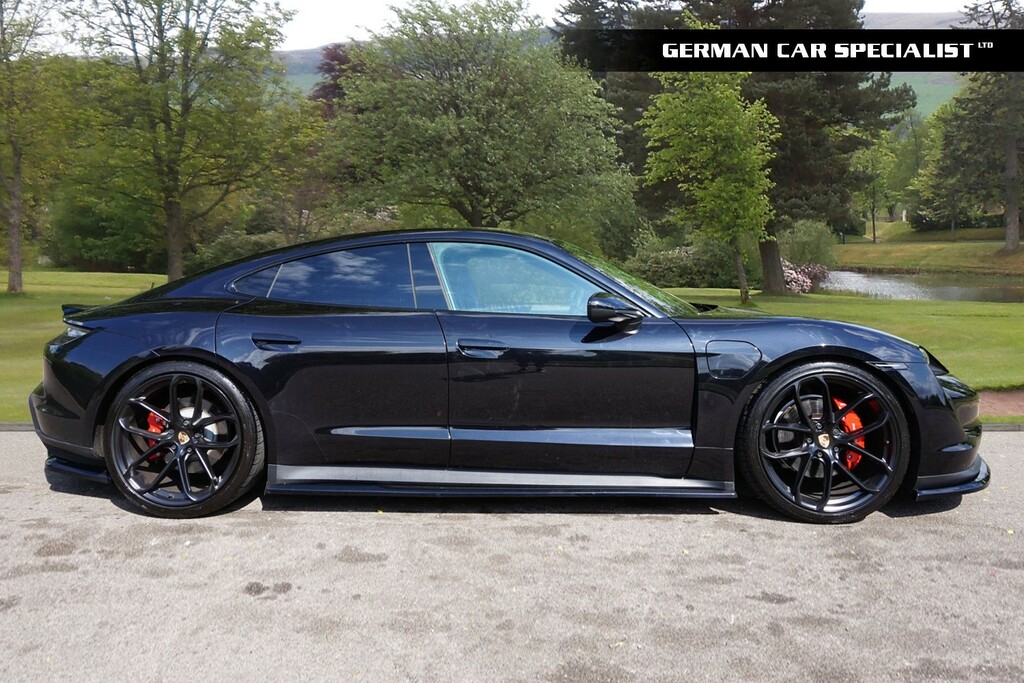 Porsche Taycan Saloon Black #3