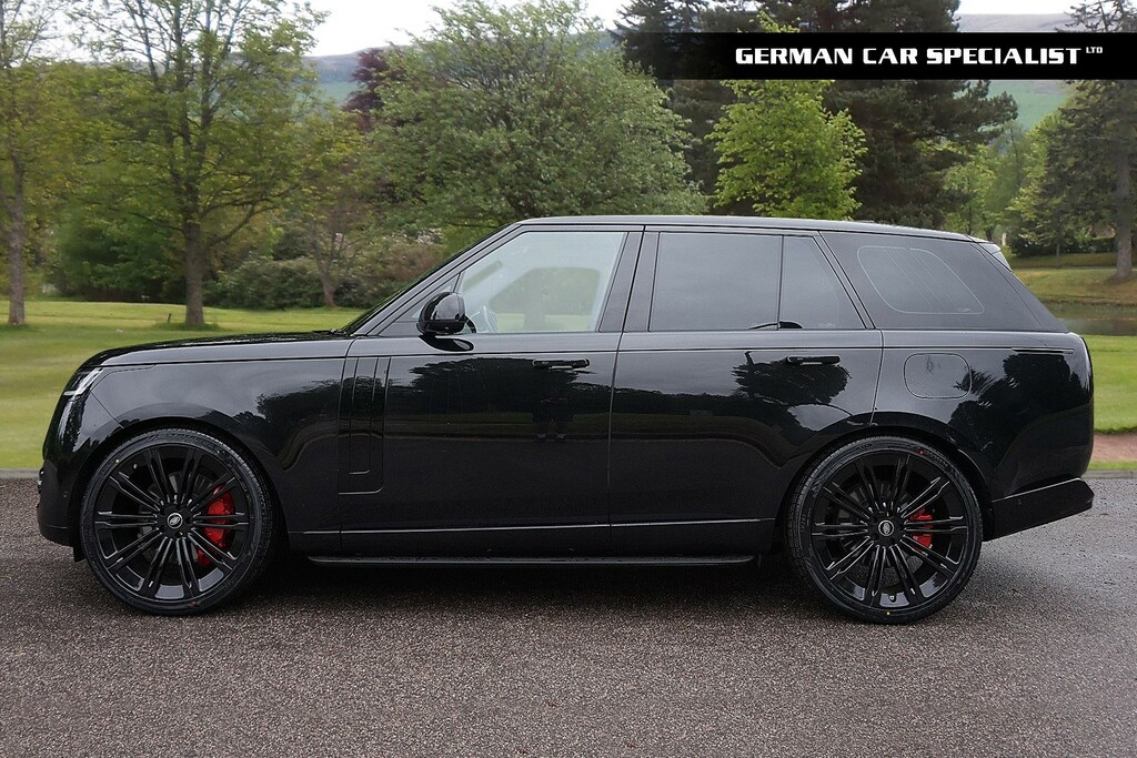 Land Rover Range Rover Estate Black #3