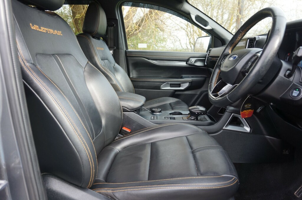 Ford Ranger Estate Black #6