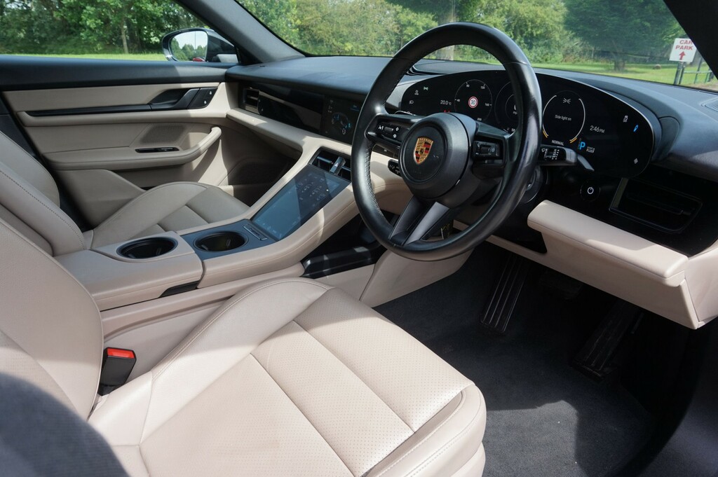 Porsche Taycan Saloon Black #5