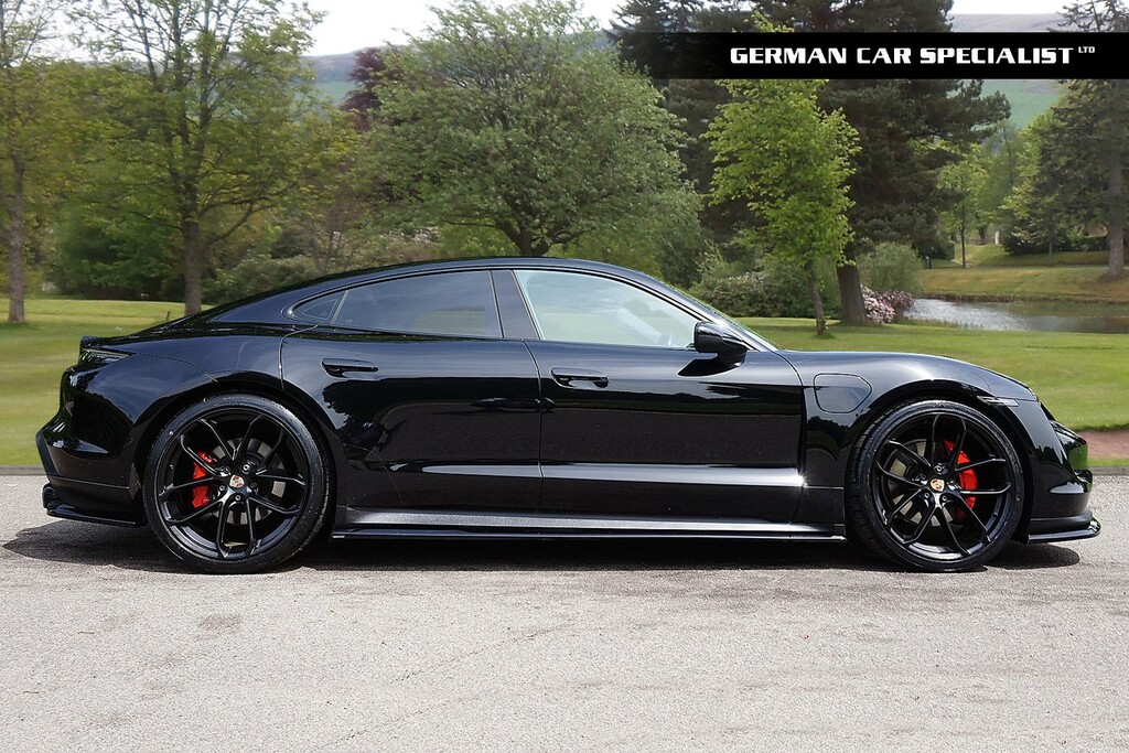 Porsche Taycan Saloon Black #3
