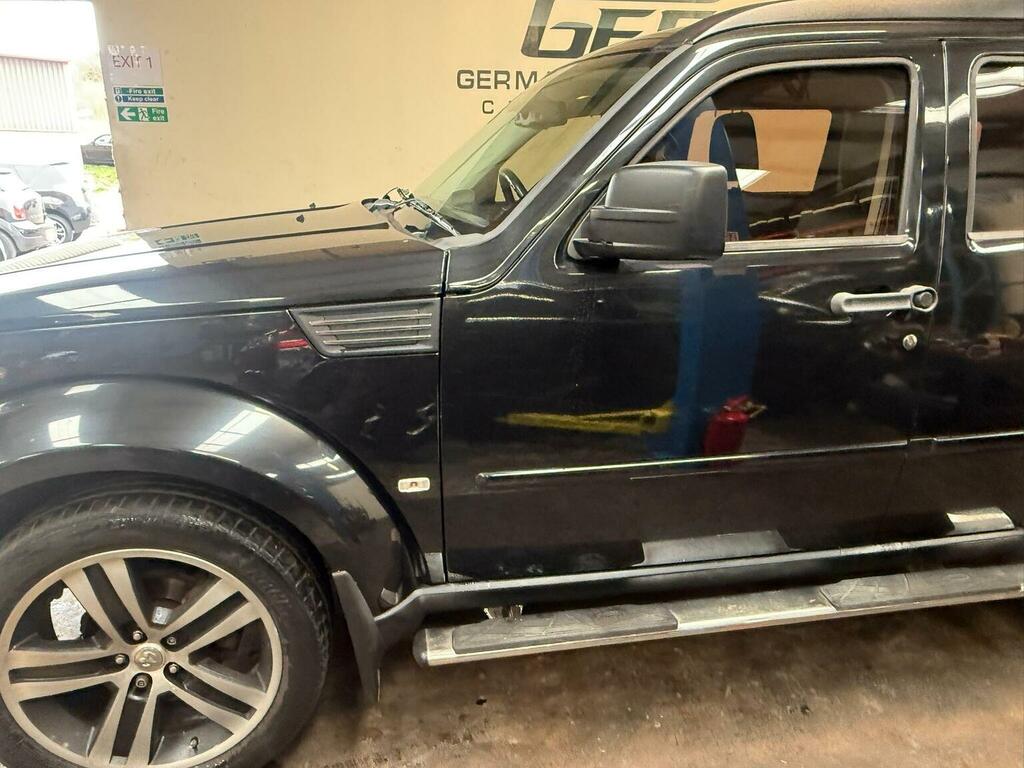 Dodge Nitro Suv 2.8 Crd Sxt 200909 KM09HVE Black #2
