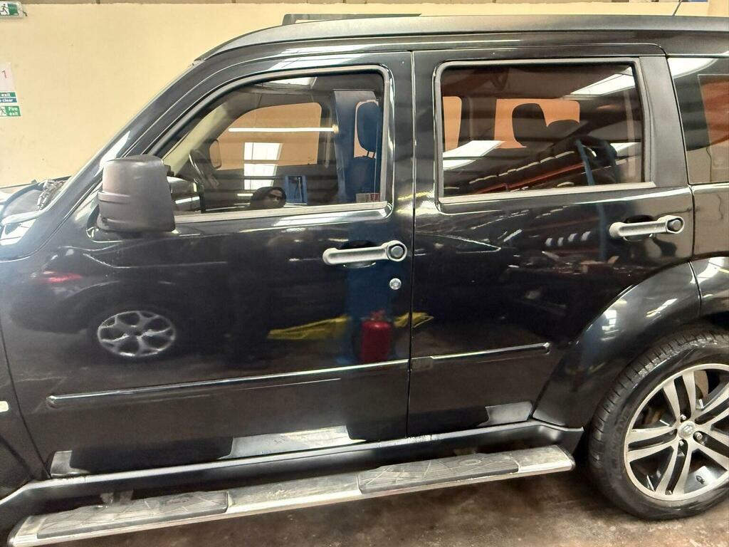 Dodge Nitro Suv 2.8 Crd Sxt 200909 KM09HVE Black #4
