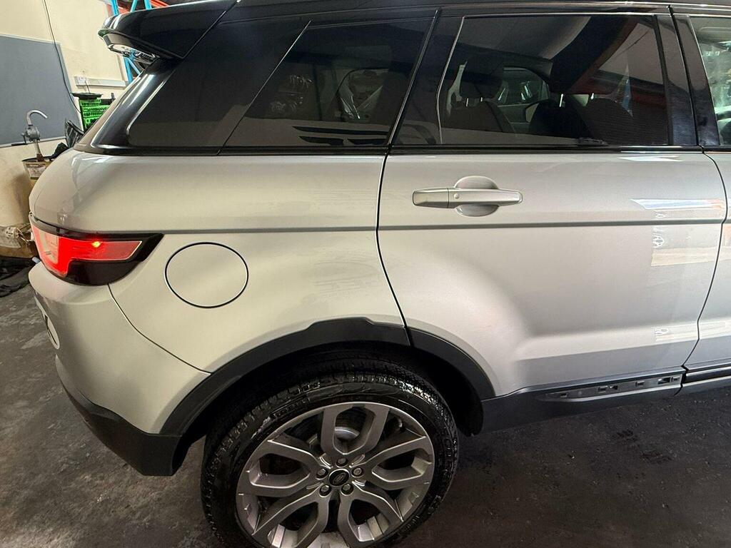 Land Rover Range Rover Evoque 2.0 Td4 Se 177 Bhp White #11
