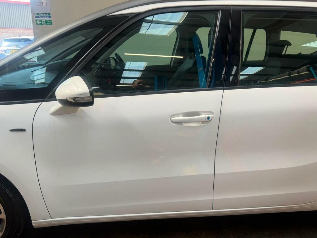 Citroen Grand C4 Picasso 1.6 Bluehdi Exclusive Eat6 Euro 6 Ss White #4
