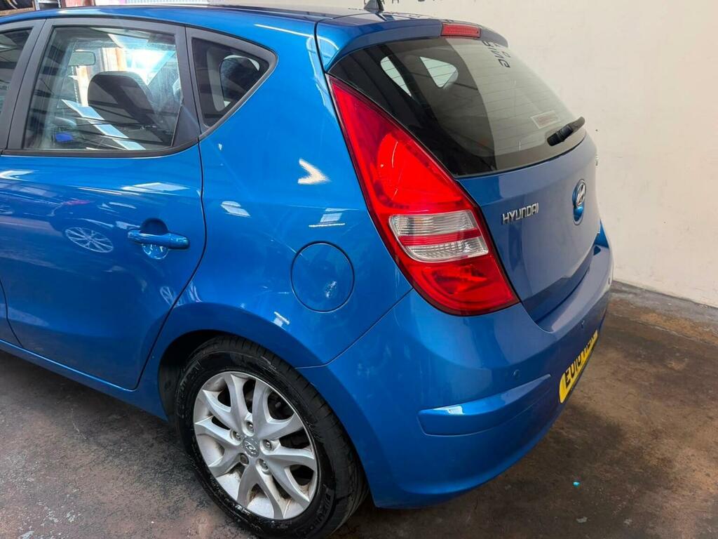 Hyundai I30 Hatchback Red #9