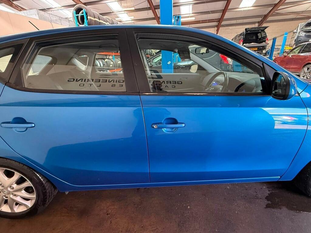 Hyundai I30 Hatchback Red #22