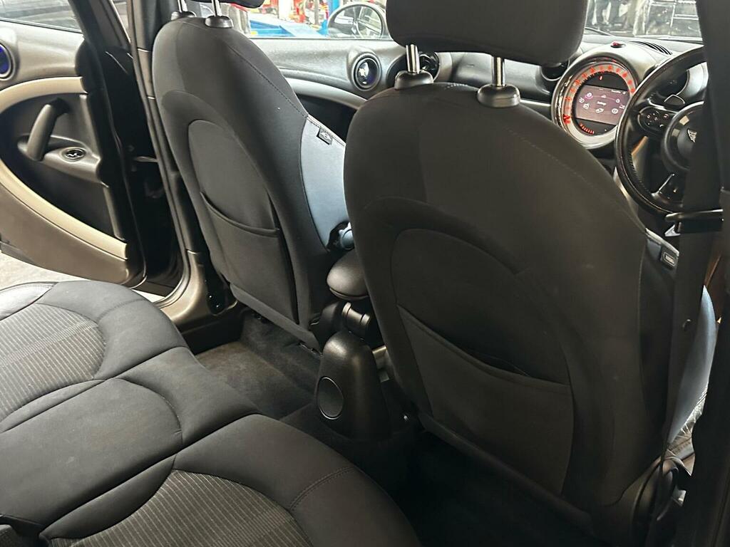 Mini Countryman 1.6 Cooper -1 Former Keeper 12 Services- White #23