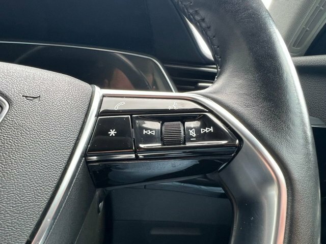 Audi E-tron Audi S Line 50 Quattro 230,00 Kw Black #37