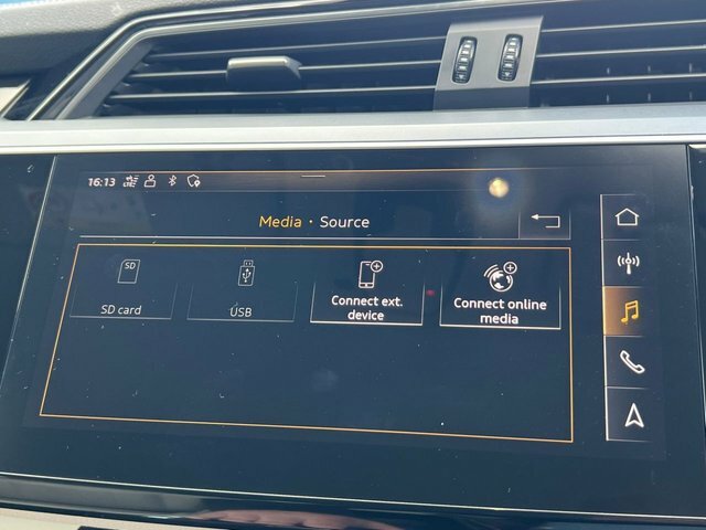 Audi E-tron 230Kw 50 Quattro 71Kwh Technik Grey #26