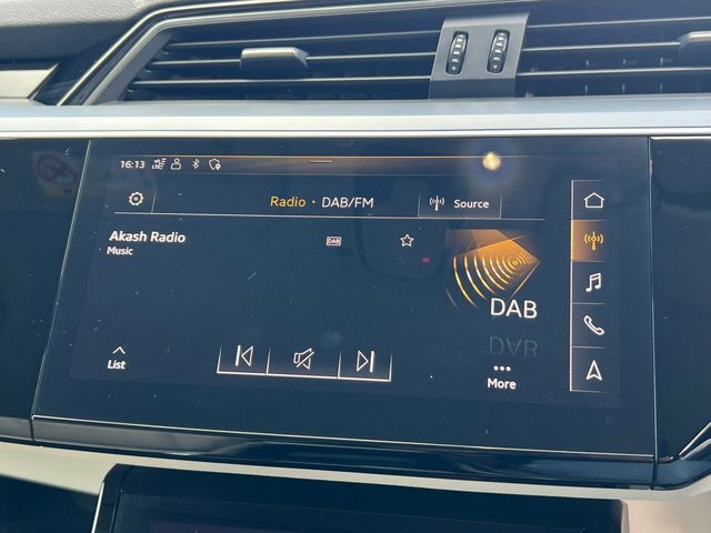Audi E-tron 230Kw 50 Quattro 71Kwh Technik Grey #24