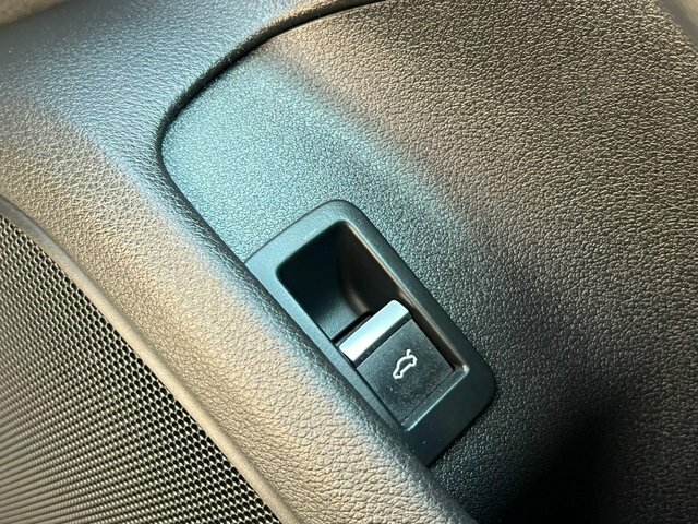 Audi A4 Avant 2L S Line Grey #32