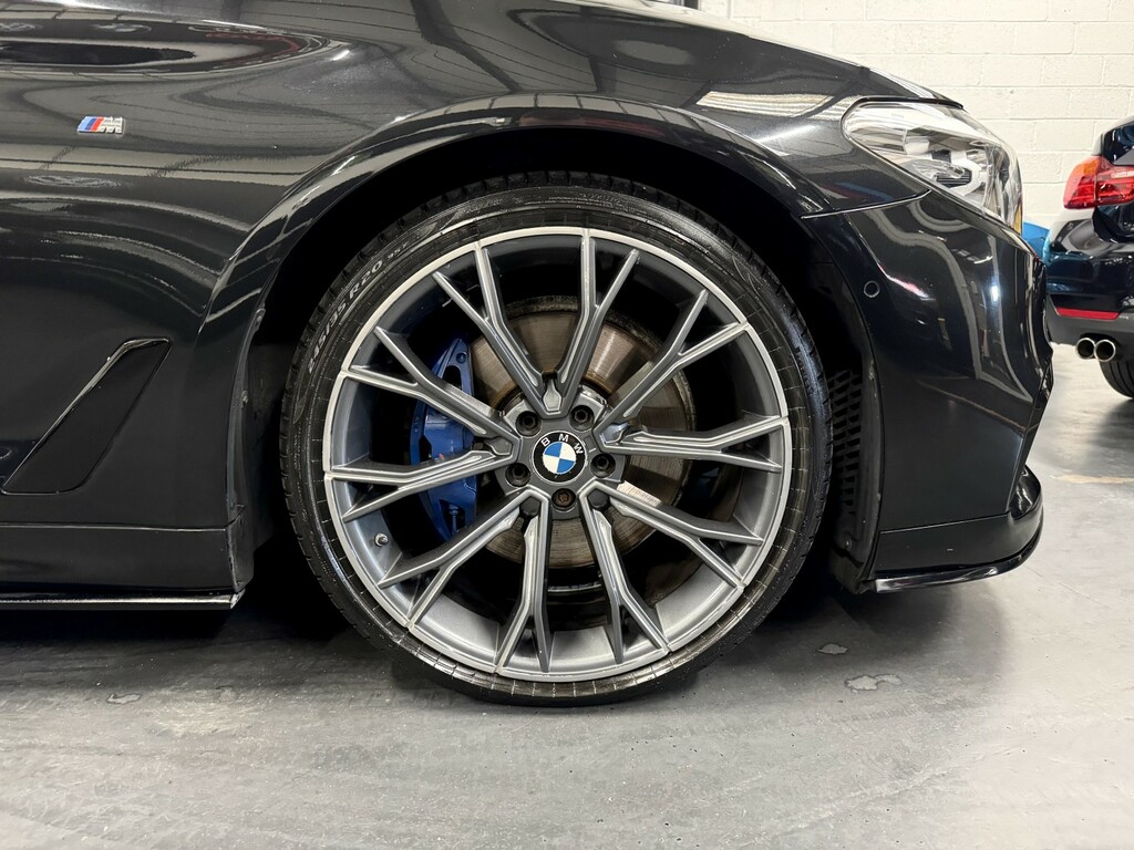 BMW 5 Series 3.0 530D M Sport Saloon Black #2