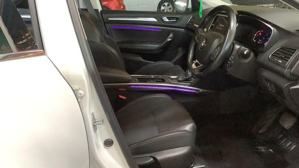 Renault Megane 1.5 Blue Dci Iconic Sport Tourer White #9
