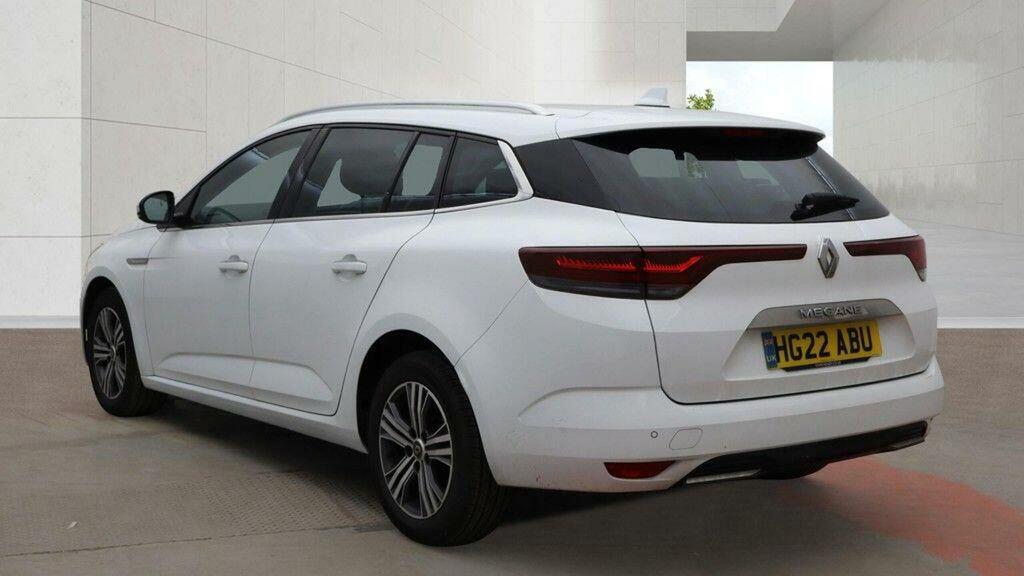 Renault Megane Estate 1.5 Blue Dci Iconic Sport Tourer Edc Euro 6 White #3