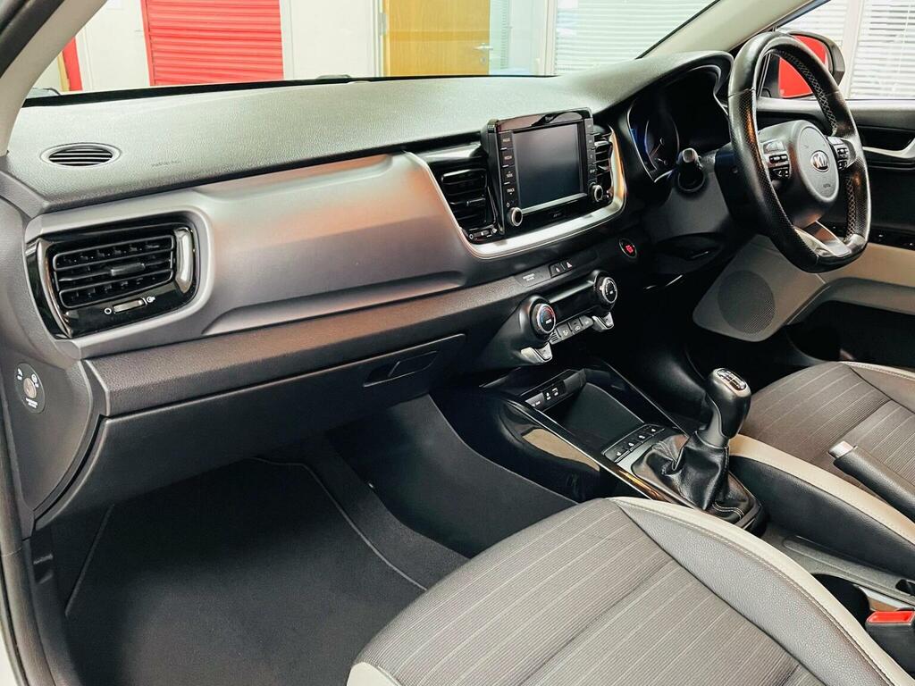 Kia Stonic 1.6 Crdi First Edition Euro 6 Ss White #5