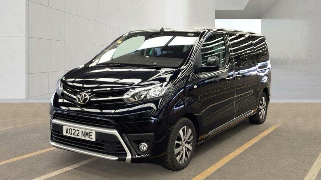 Toyota Proace Verso 2.0D Family Medium Mpv Mwb Euro 6 Ss Black
