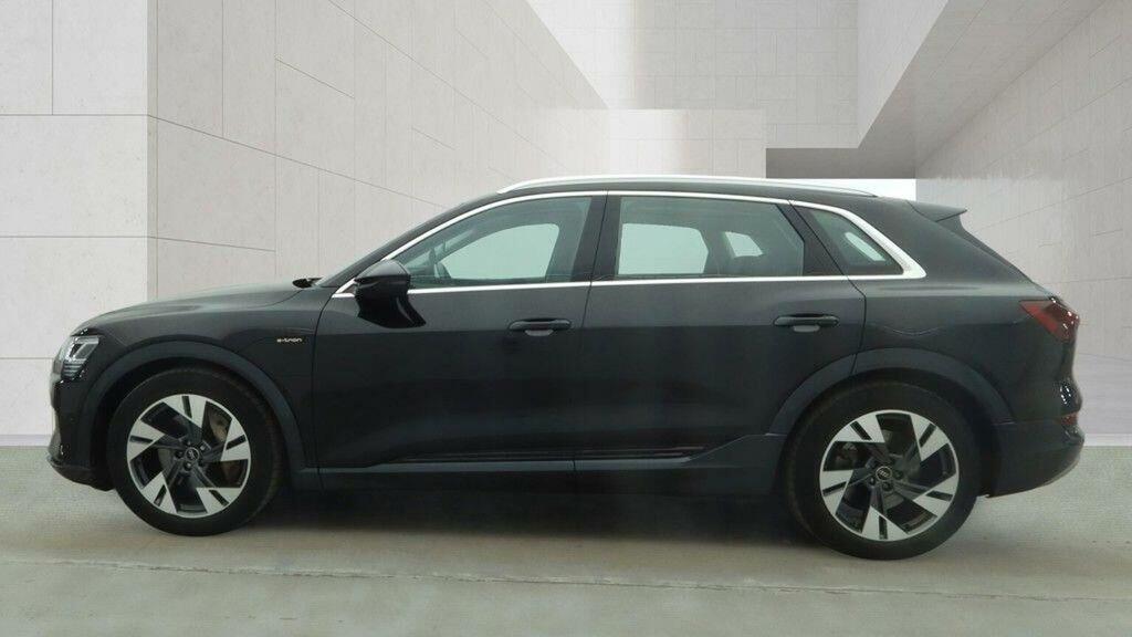 Audi E-tron Suv 55 Sport Quattro 95Kwh 11Kw Charger Black #6