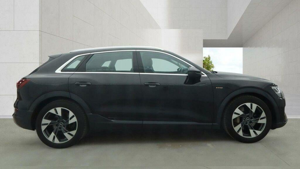 Audi E-tron Suv 55 Sport Quattro 95Kwh 11Kw Charger Black #5