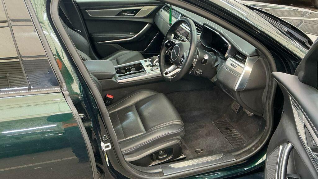 Jaguar XF 2.0 P250 R-dynamic Hse Saloon Grey #9