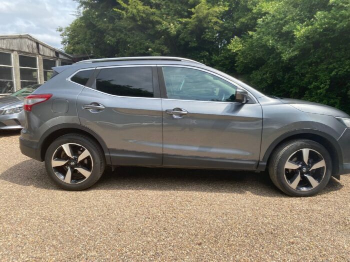 Nissan Qashqai Hatchback  #7