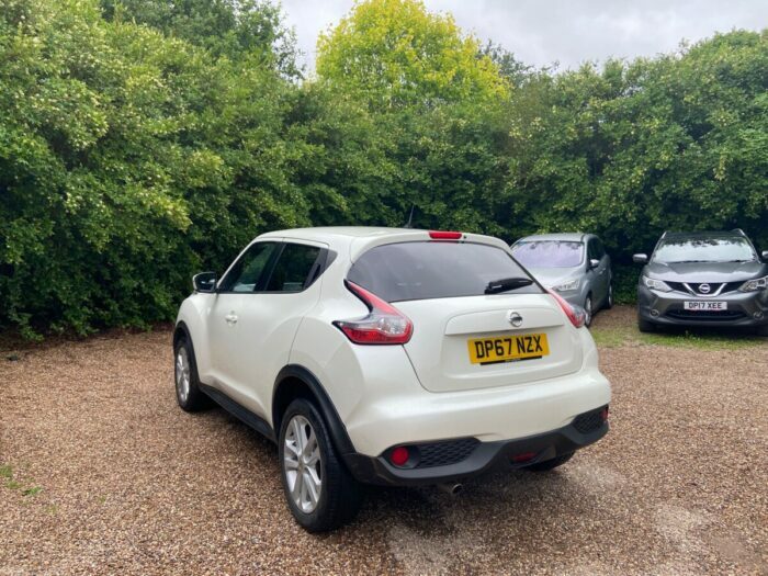 Nissan Juke 1.2 N-connecta White 2017 DP67NZX #5