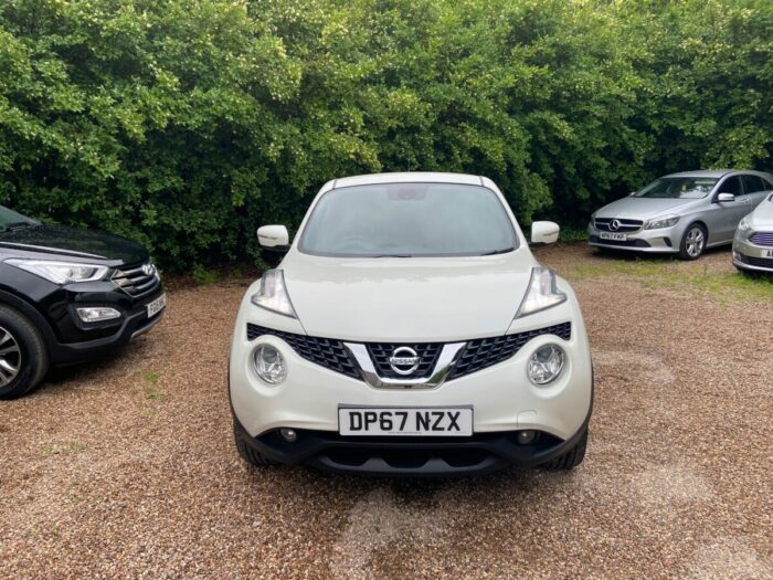Nissan Juke 1.2 N-connecta White 2017 DP67NZX #2