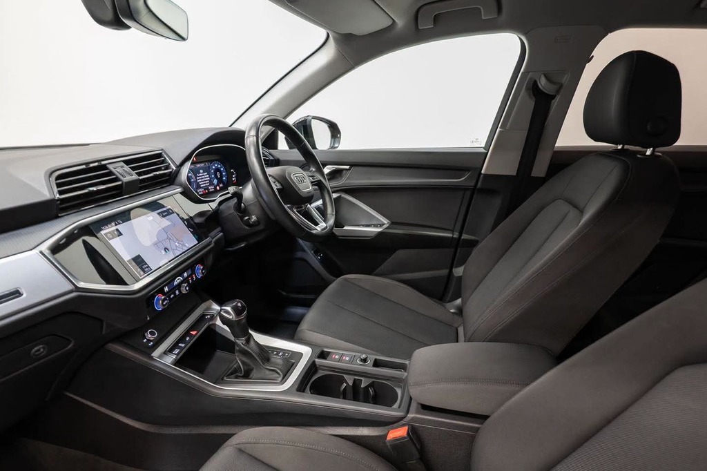 Audi Q3 23 Q3 1.4 Tfsie #2