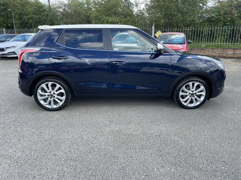 SsangYong Tivoli 1.6 E-xgi Elx Blue #4