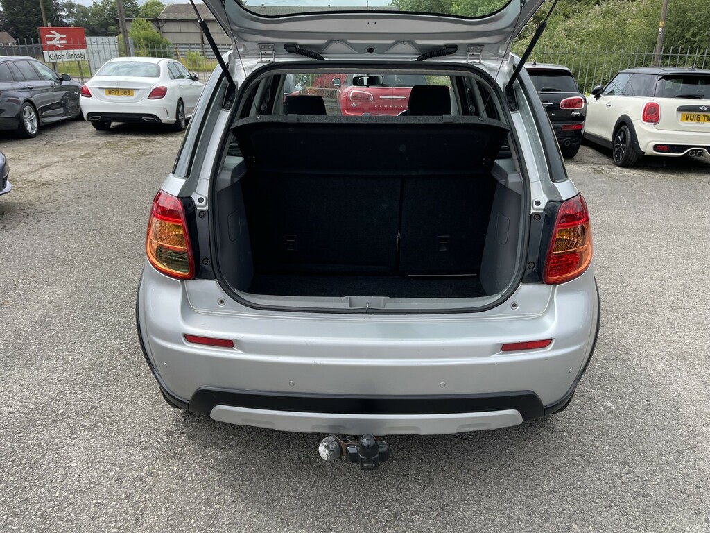 Suzuki SX4 Hatchback Sz3 Red #47