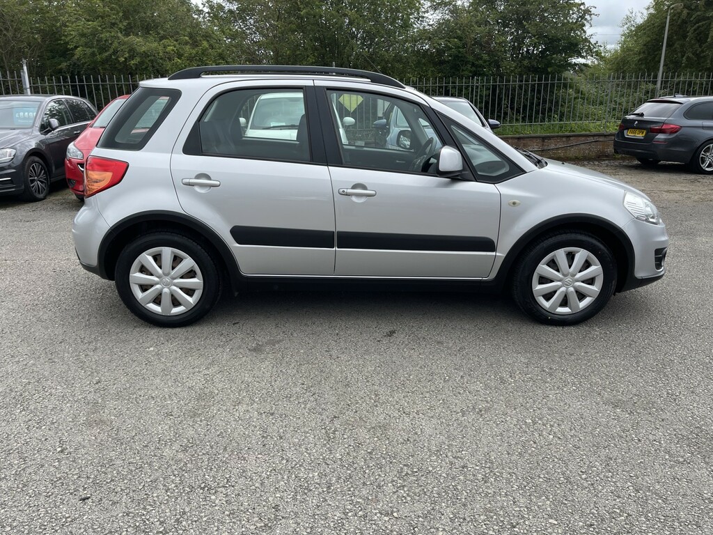 Suzuki SX4 Hatchback Sz3 Red #45