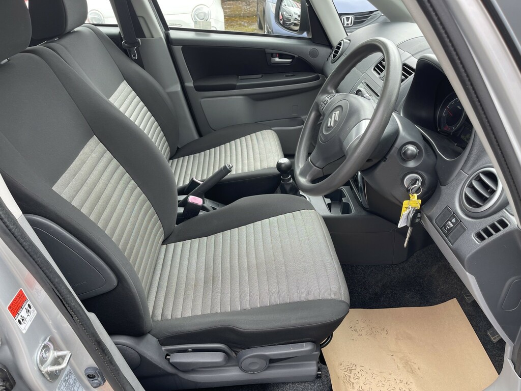 Suzuki SX4 Hatchback Sz3 Red #50