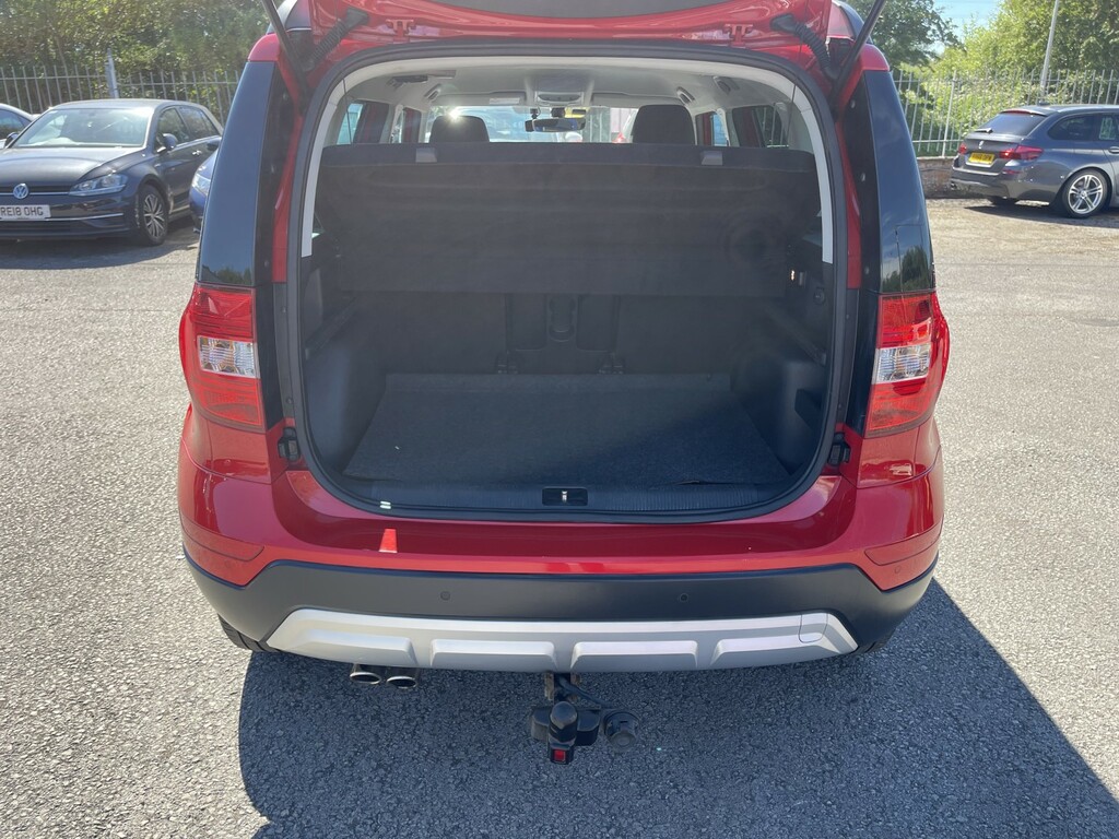 Skoda Yeti 2.0 Tdi Se L Drive Red #6