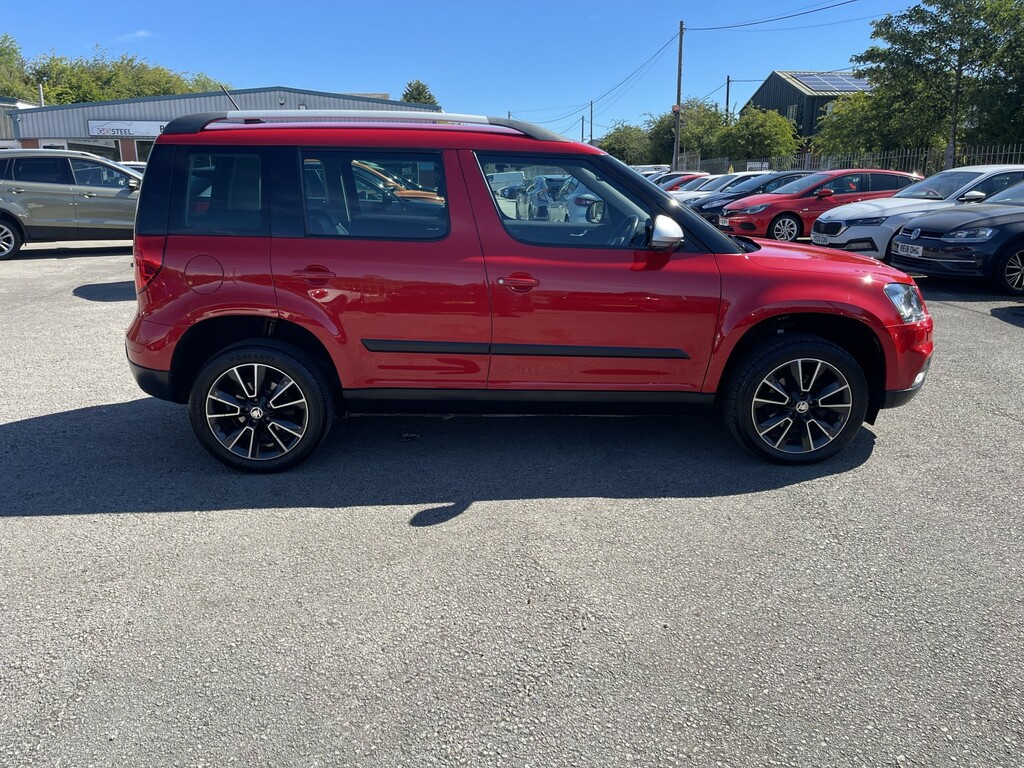 Skoda Yeti 2.0 Tdi Se L Drive Red #4