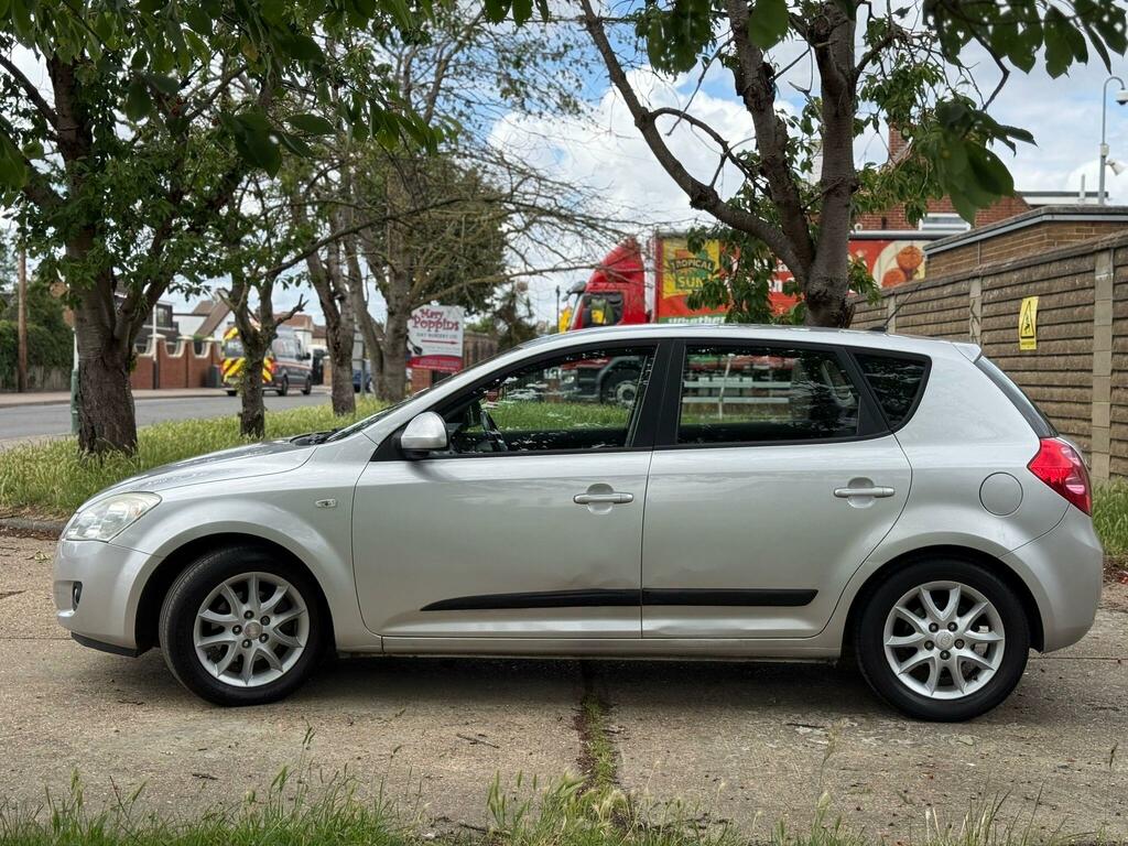Kia Ceed Ls Silver #5