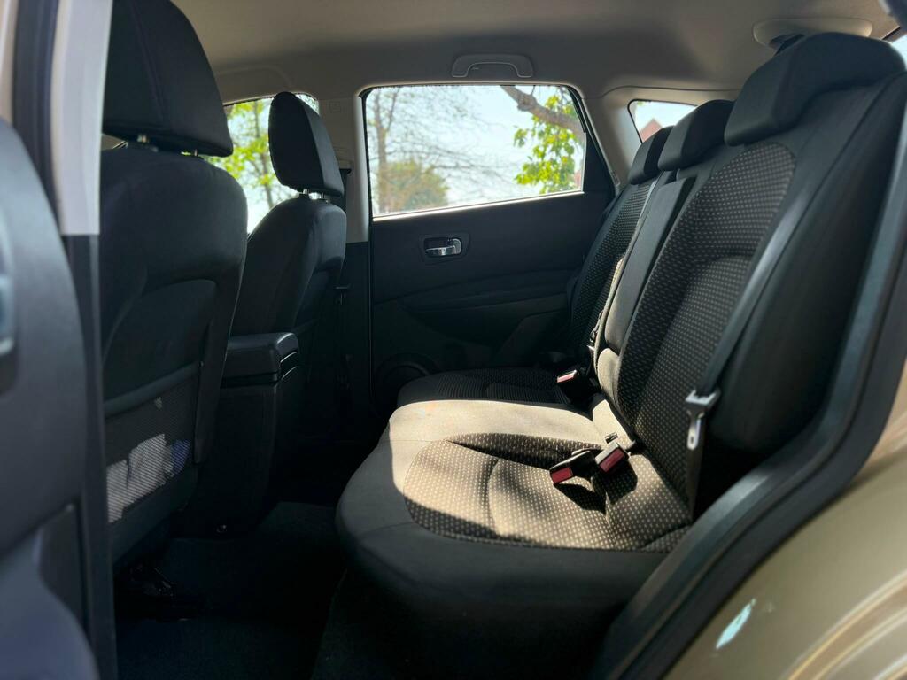 Nissan Qashqai Hatchback Black #15