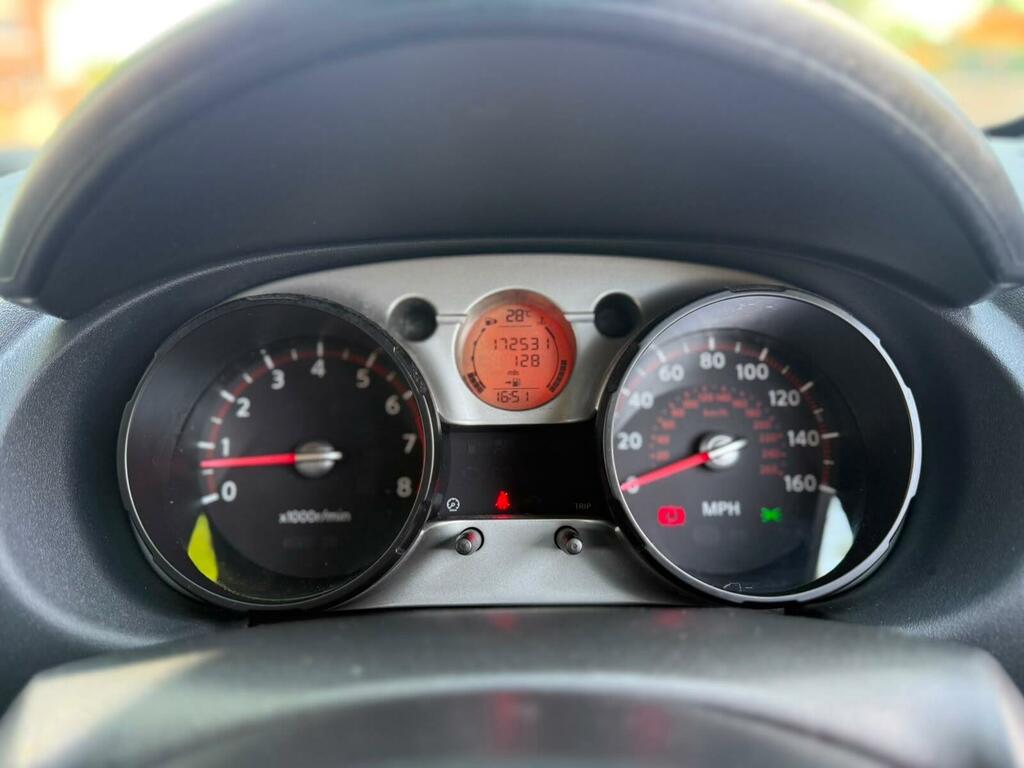 Nissan Qashqai Hatchback Black #29