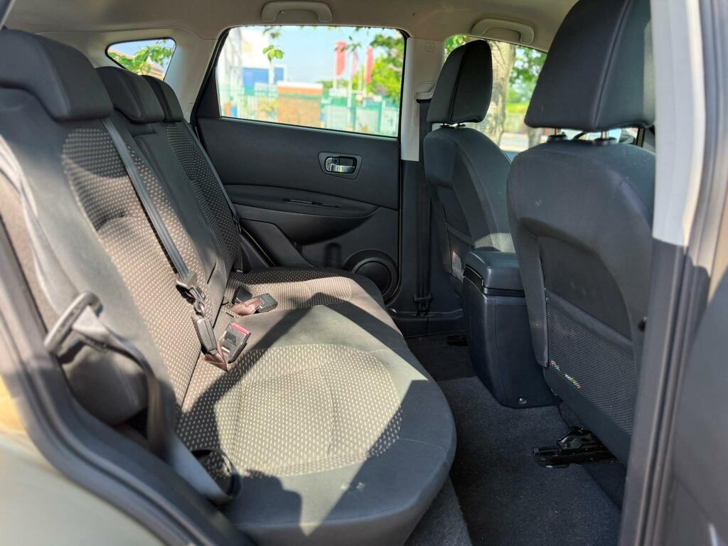 Nissan Qashqai Hatchback Black #14